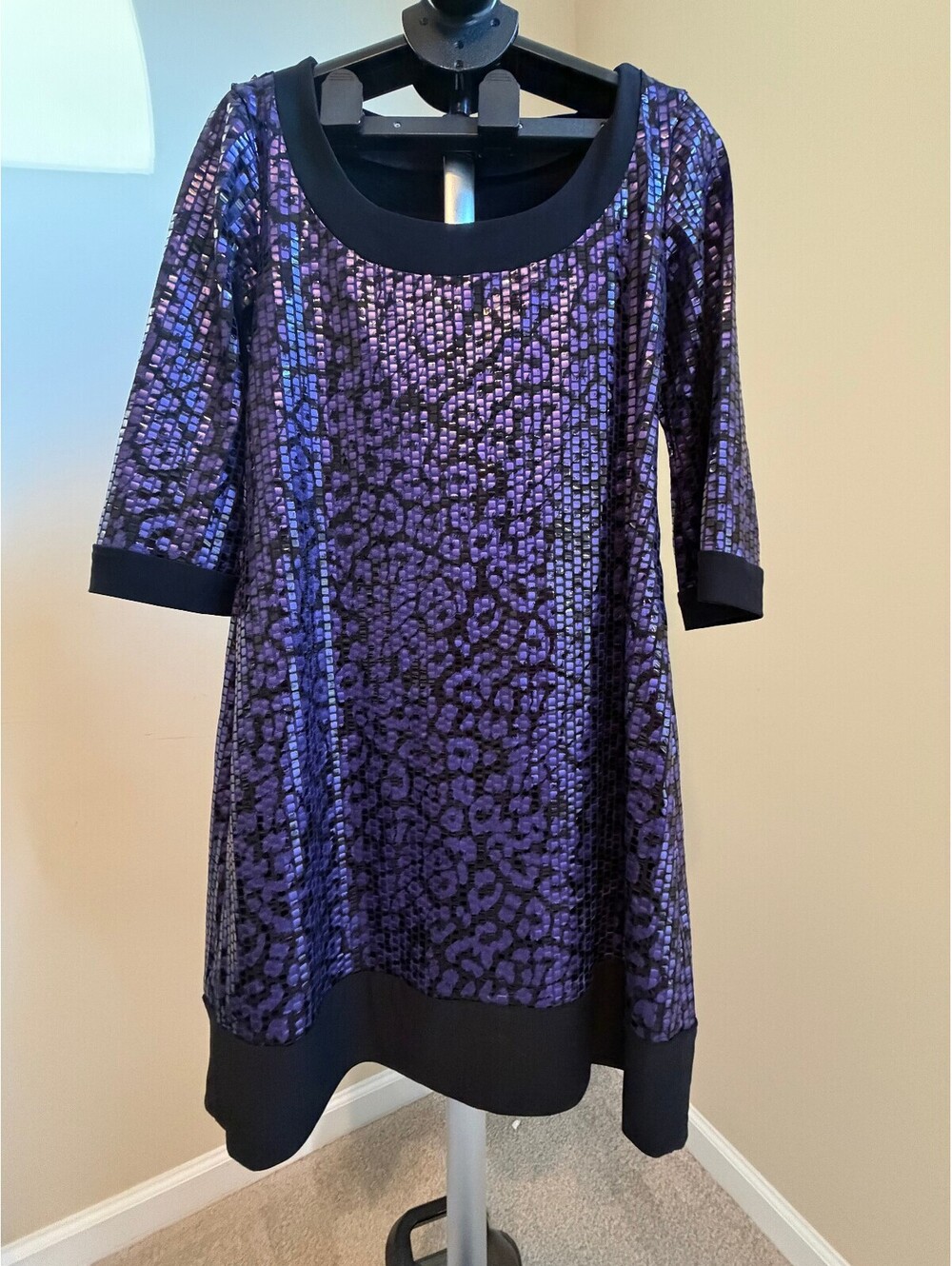 Tiana B Women's Shift Dress Sequins Scoop Neck 3/4 Sleeve Size M Black Purple